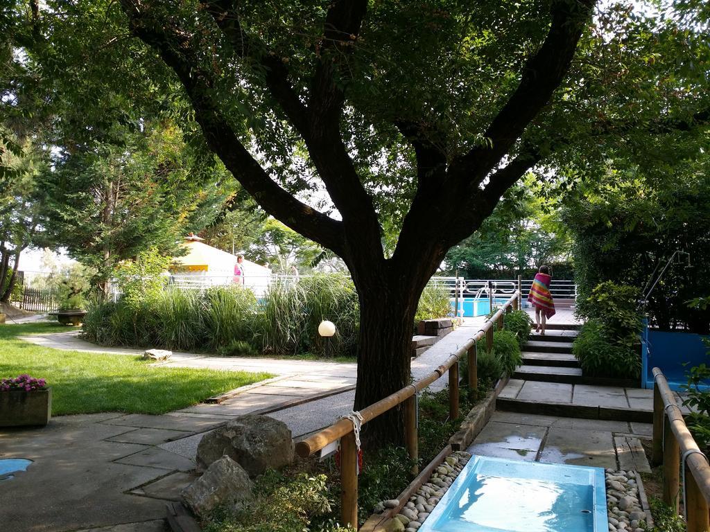 קוואלינו-טראפורטי Holiday Center Valdor מראה חיצוני תמונה